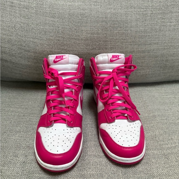 Nike | Women’s High-Top Sneakers in Hot Pink and White Size 8.5 - Picture 3 of 7